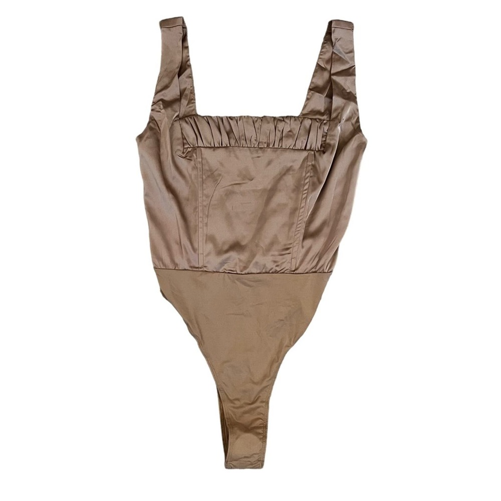 Princess Polly Nude Taupe New Bodysuit With Shirred Square Neckline Boning sz 6 - Picture 1 of 9